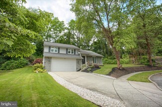 91 Deerfield Rd, Camp Hill, PA 17011