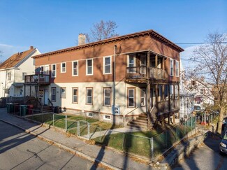 17 Waugh St, Lowell, MA 01854