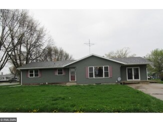 731 Croyden St, Stewart, MN 55385
