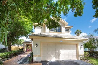 2946 Myrtle Oak Cir, Davie, FL 33328