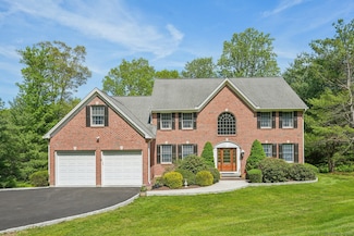 2 Logans Way, Danbury, CT 06811