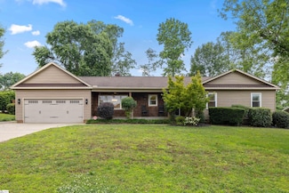 1 Huntley Castle Ct, Taylors, SC 29687