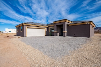 928 S Arivaca Rd, Golden Valley, AZ 86413