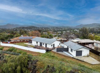 13210 Medallion Ln, Lakeside, CA 92040
