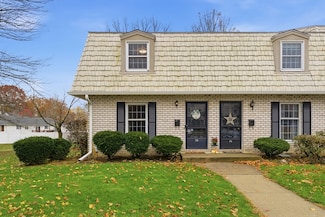 72 Plantation Dr, Agawam, MA 01001