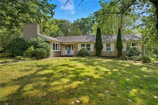 3080 Eldogor Ln, New Castle, PA 16105