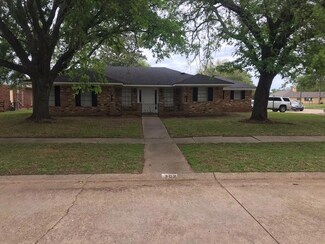 302 N Wickford Cir, Shreveport, LA 71115