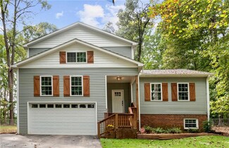 5914 Edgewater Dr, Clemmons, NC 27012