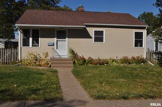1640 W Columbia Ave, Davenport, IA 52804