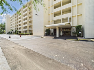 700 Mirror Terrace NW Unit 702, Winter Haven, FL 33881