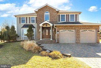 10 Reene Cir, Chalfont, PA 18914