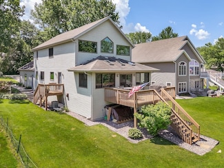 W11296 Red Cedar Dr, Lodi, WI 53555