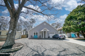 2805 E Yacht Dr, Oak Island, NC 28465