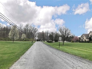 275 S Egg Rd, Bath, PA 18014