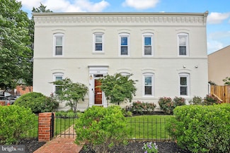 300 15th St SE, Washington, DC 20003