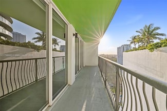 1756 N Bayshore Dr Unit 17J, Miami, FL 33132