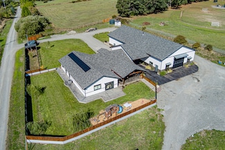 190 Wilder Rd, Carlotta, CA 95528