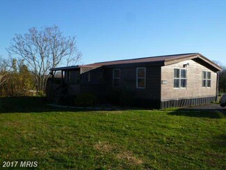 1608 Liberty Dr, Chambersburg, PA 17202