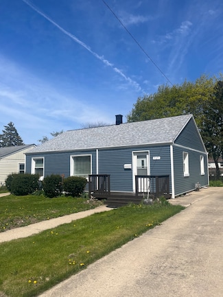 717 Illinois St, Racine, WI 53405