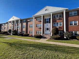 11 Old Colony Ln Unit 3, Arlington, MA 02476