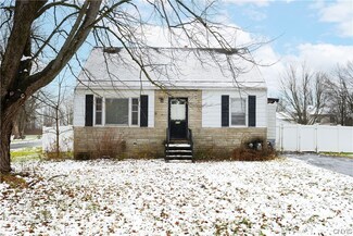 213 Edgewood Place, Minoa, NY 13116