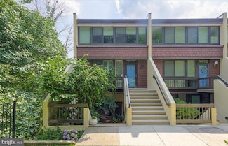 2330 S Quincy St Unit 1, Arlington, VA 22204