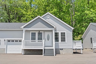 196 Humboldt Ln, Princeton, WV 24740