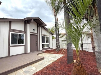 9944 Donner St, Santee, CA 92071