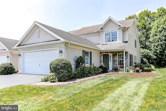 16 Hemlock Dr, Maytown, PA 17550