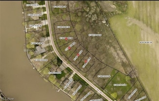 1335 Lake Vue Dr, Roaming Shores, OH 44085