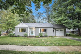 1028 Dahlia Ave, Wayland, MI 49348