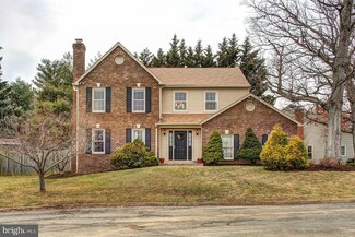 2722 Sasscers Hill Ct, Herndon, VA 20171