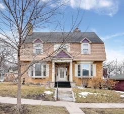 451 Lynnhurst Ave E, Saint Paul, MN 55104