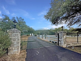 1717 Sycamore Creek Dr, Dripping Springs, TX 78620