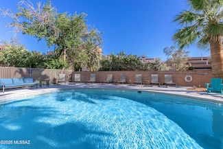 425 W Paseo Redondo, Tucson, AZ 85701