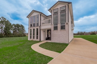 97 Oakridge S, Trinity, TX 75862
