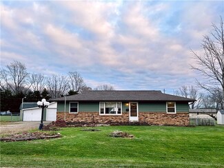 3166 S Wheatland Rd, Decatur, IL 62521