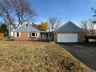 105 Debra Ln, Wheeling, IL 60090