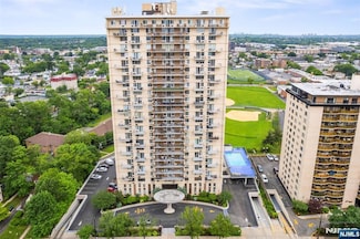 160 Overlook Ave Unit 3C, Hackensack, NJ 07601
