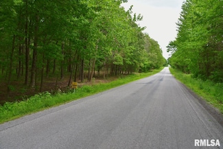 002 Battleford Rd, Stonefort, IL 62987