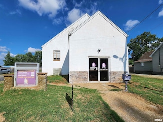 409 S Hill St, Marion, IL 62959