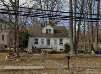 95 Tingley Ln, Edison, NJ 08820