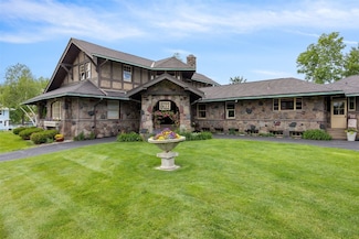 1900 Linden Dr SE, Cedar Rapids, IA 52403