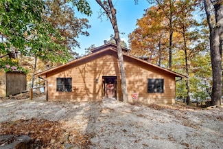 11836 White Oak Dr, Garfield, AR 72732