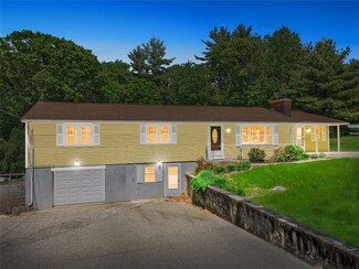 391 Mattity Rd, North Smithfield, RI 02896