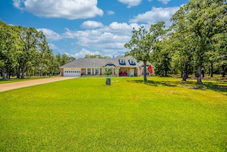 111 Lone Star Dr, Lake Kiowa, TX 76240