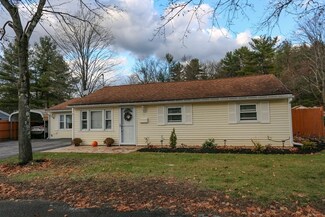 14 Candice St, Clinton, MA 01510