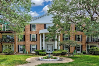 5300 Carriageway Dr Unit 313, Rolling Meadows, IL 60008