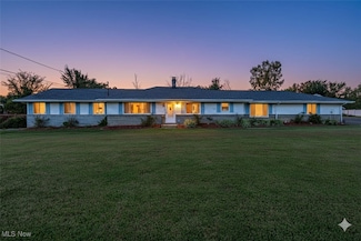 19740 Benbow Rd, Strongsville, OH 44136