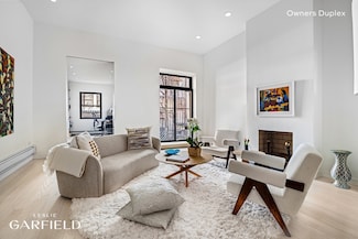 13 W 89th St, New York, NY 10024
